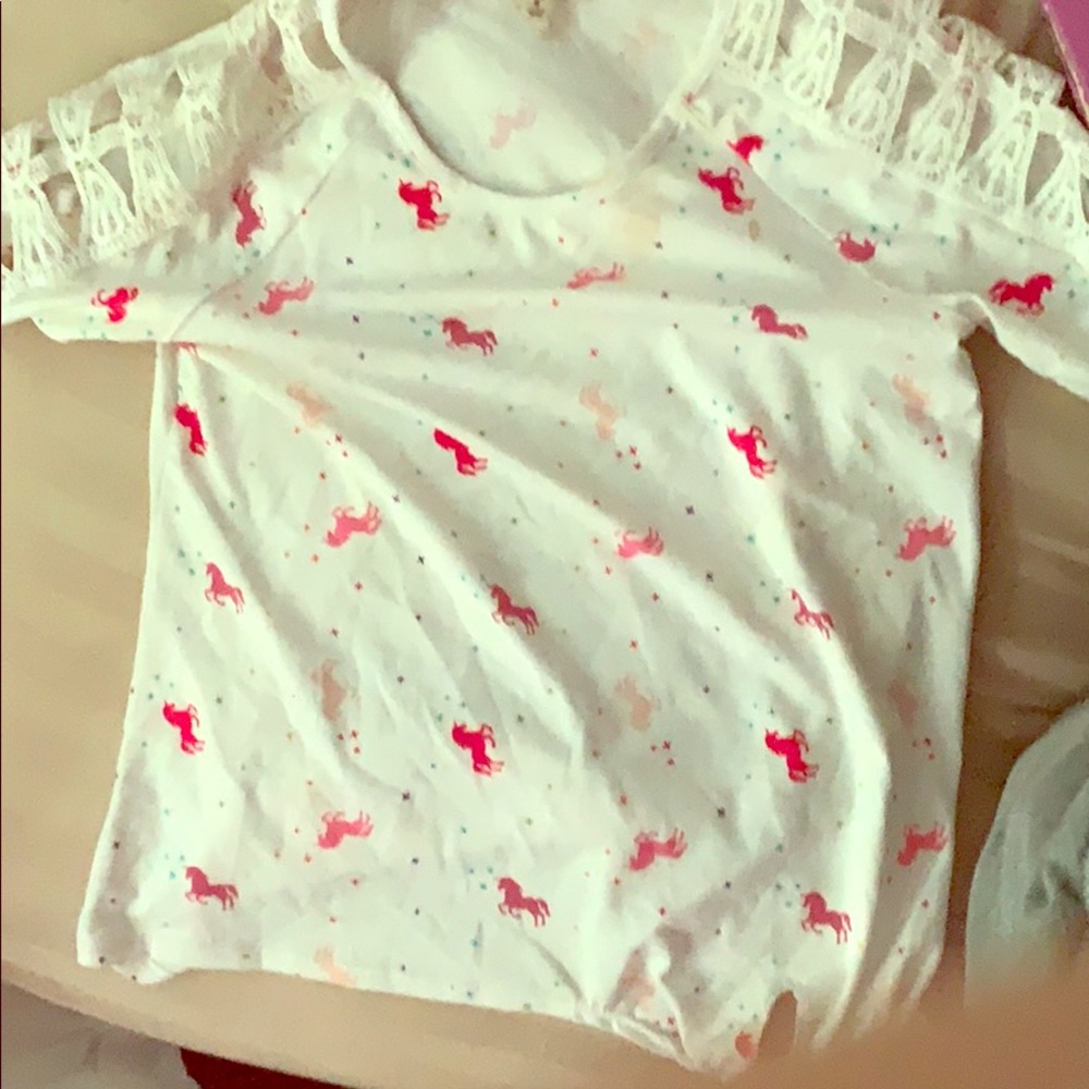 A kid/girl size 8 shirt